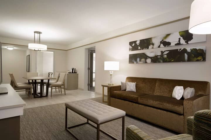 Room 19 of 41
