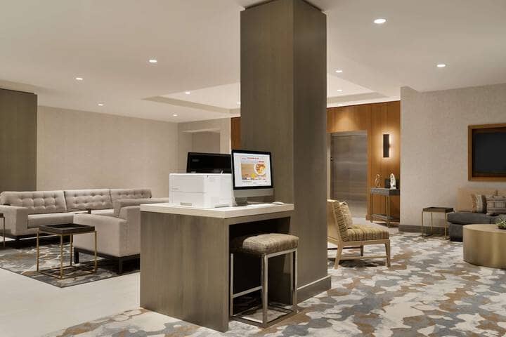 Business Center 38 of 41