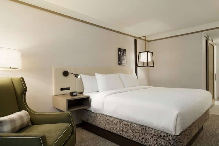 Room 14 of 41